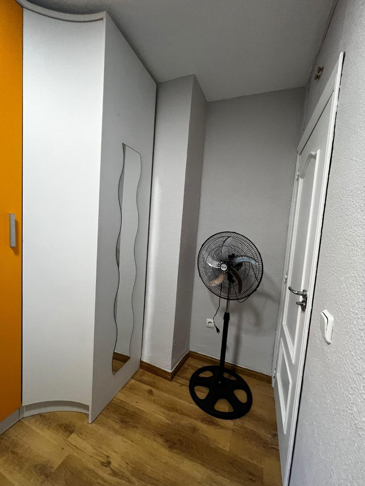 Bed Vallecas Hotel Madrid Exterior photo